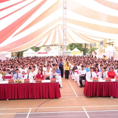 CHÀO NĂM HỌC MỚI 2025-2026: THẦY VÀ TRÒ TRƯỜNG ĐẠI HỌC DƯỢC HÀ NỘI VỮNG VÀNG TIẾN BƯỚC VÀO KỶ NGUYÊN MỚI, TRỞ THÀNH TRƯỜNG TRỌNG ĐIỂM KHỐI SỨC KHỎE